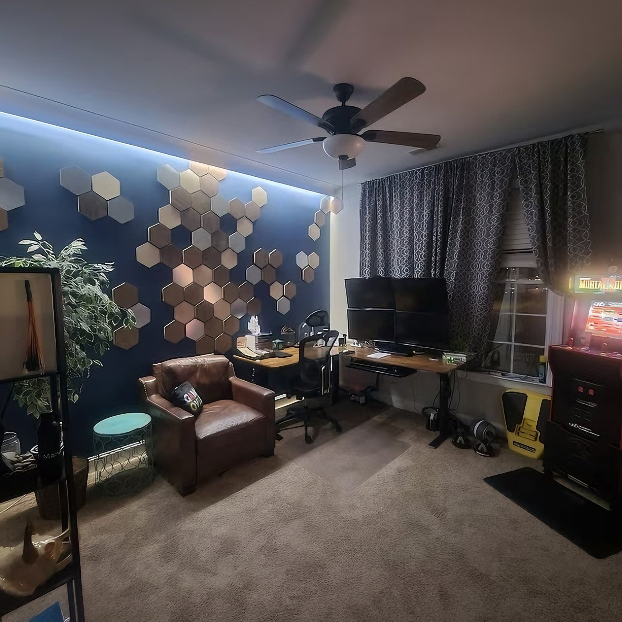 Hexagon Panel, DIY: Honeycomb, Honeycomb Wall Panel, Honeycomb wood wall, Honeycomb Decorative wall, Hexagon wall Art, Wooden Hexagon, Hexagon signs, Hexagon wood wall tiles, Hexagon multiple thickness, Geometric hexagonal cube, Three-dimensional hexagon, 3D Hexagon, Hexagon in 3D.