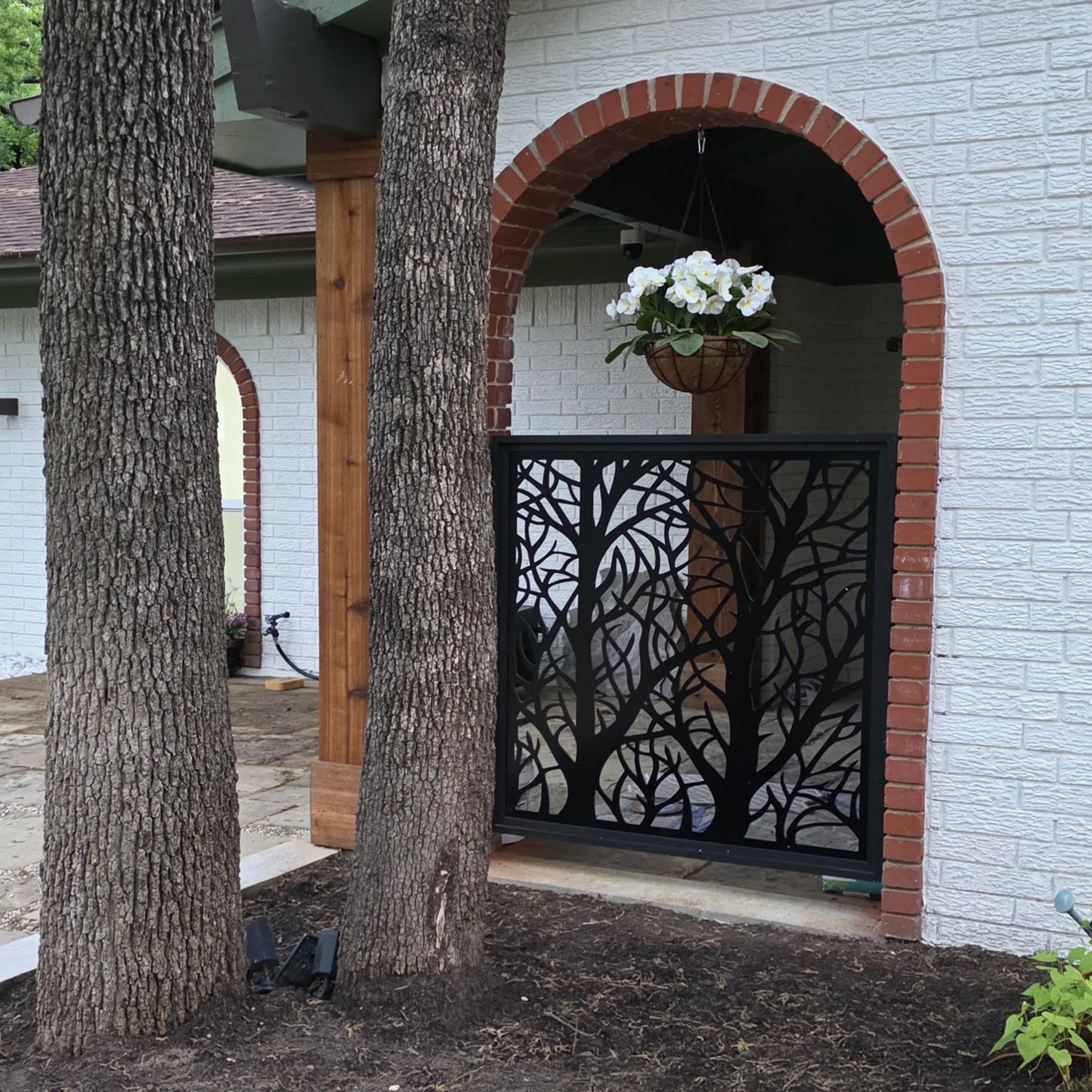 Arcadia Custom Outdoor Privacy Screen